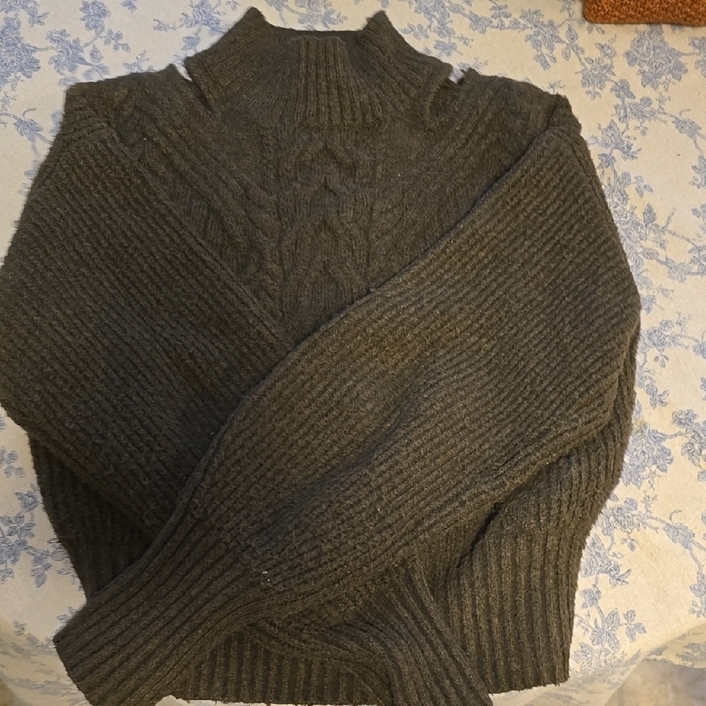 Cozy Dark Gray Knit Turtleneck Sweater